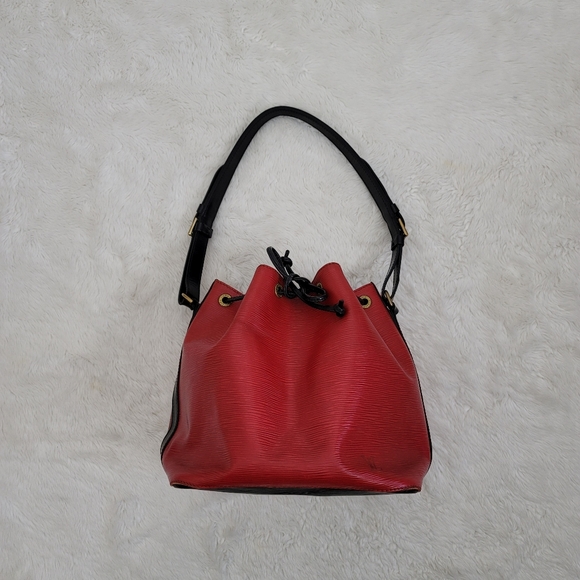 LOUIS VUITTON Bucket Petit Noe drawstring red/blk - Picture 12 of 13